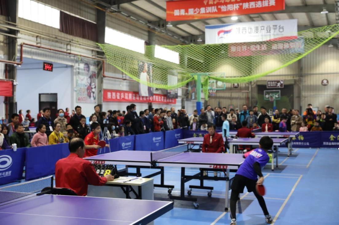 队保持密切 队保持密切