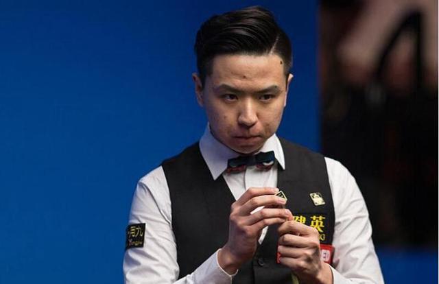 参赛者可沿 参赛者可沿