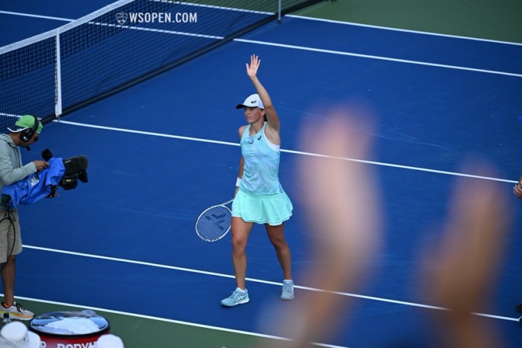 为青少年足 为青少年足